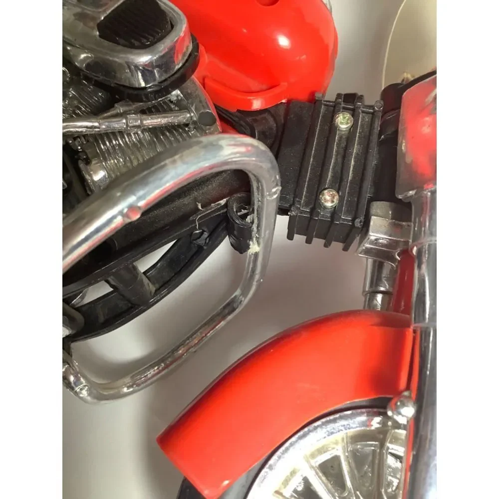 Harley‎ Davidson Plastic Motorcycle 14 x 9 with Sound and The Living Legend Book